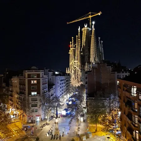 G74 Avenida Gaudi 4 Bedrooms With Balcony- Sagrada Familia * Barcelona