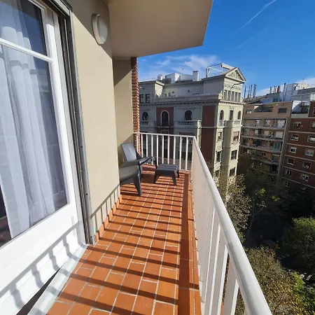 Lejlighed G74 Avenida Gaudi 4 Bedrooms With Balcony- Sagrada Familia *