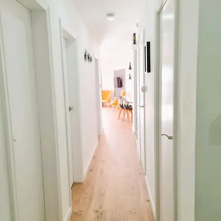 G74 Avenida Gaudi 4 Bedrooms With Balcony- Sagrada Familia *
