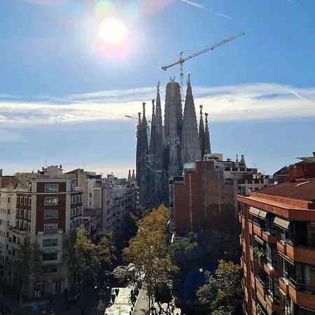 Lejlighed G74 Avenida Gaudi 4 Bedrooms With Balcony- Sagrada Familia *