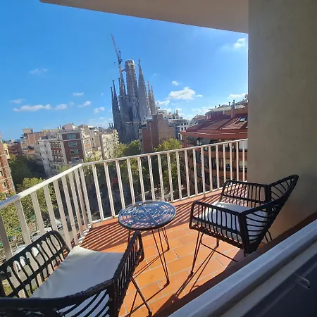G74 Avenida Gaudi 4 Bedrooms With Balcony With Views Of The Basilica Sagrada Familia * Барселона